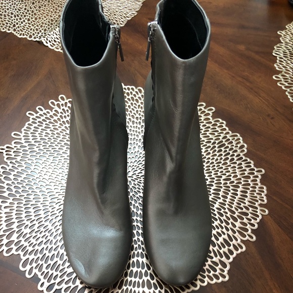 Kenneth Cole Reeve Bootie - Picture 2 of 4